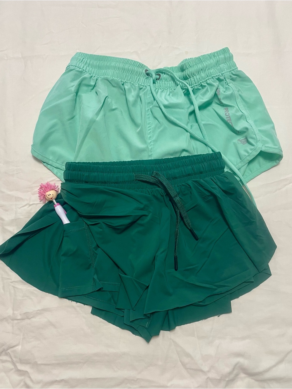 Bundle of 2 Women’s Size M Athletic Shorts Mint & Dark Green